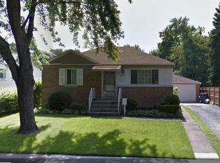 2055 Nimitz Dr, Des Plaines, IL 60018