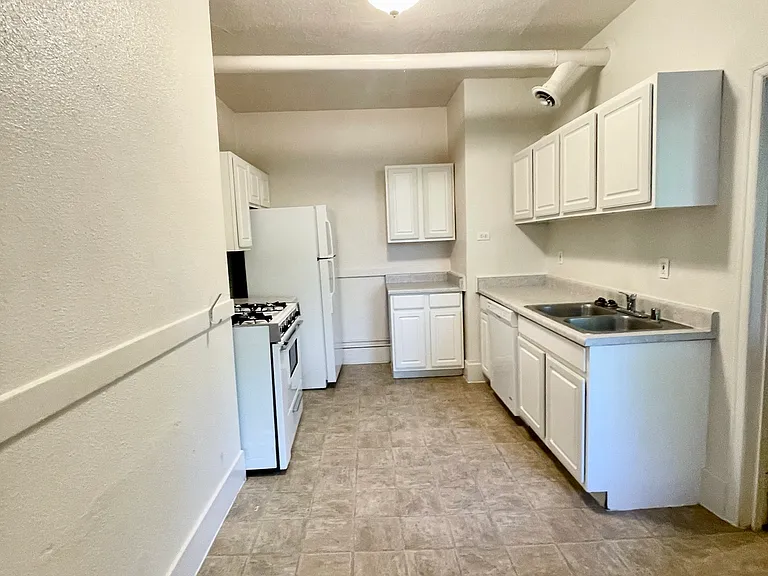 816 S 8th St #203 — Photo 5