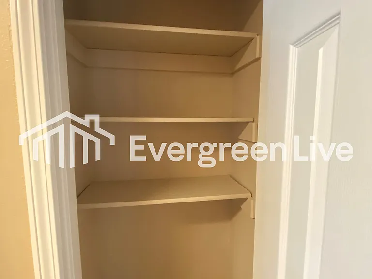 574 Carrier Dr — Photo 19