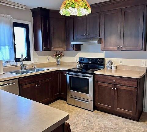 5th image of 125 Jerdone Rd