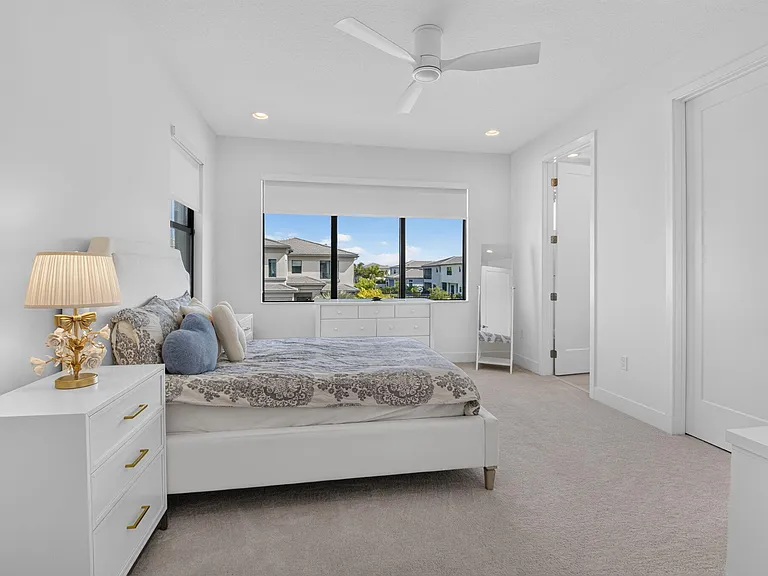 8270 Essex Country Club Dr — Photo 32