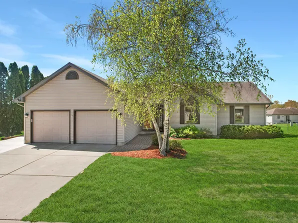 305 W Freidel Dr, Marshall, WI 53559