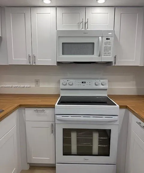 1001 SW 128th Ter #404B — Photo 8
