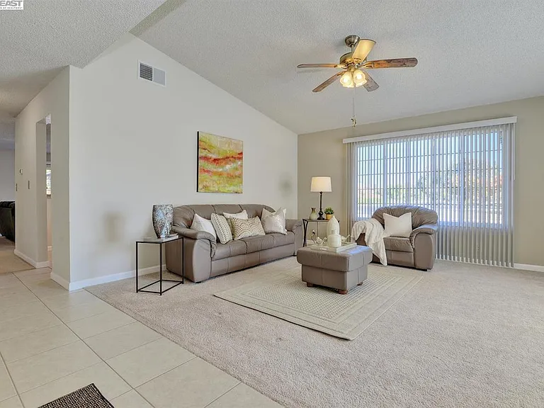 4300 Feldspar Ct — Photo 3