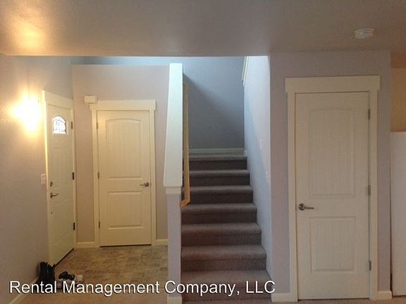 5th image of 717 87th Ave NE