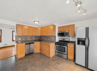 113 School St APT 6, Lowell, MA 01854