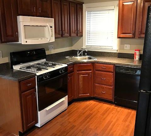 4th image of 3522 Dutchmans Ln