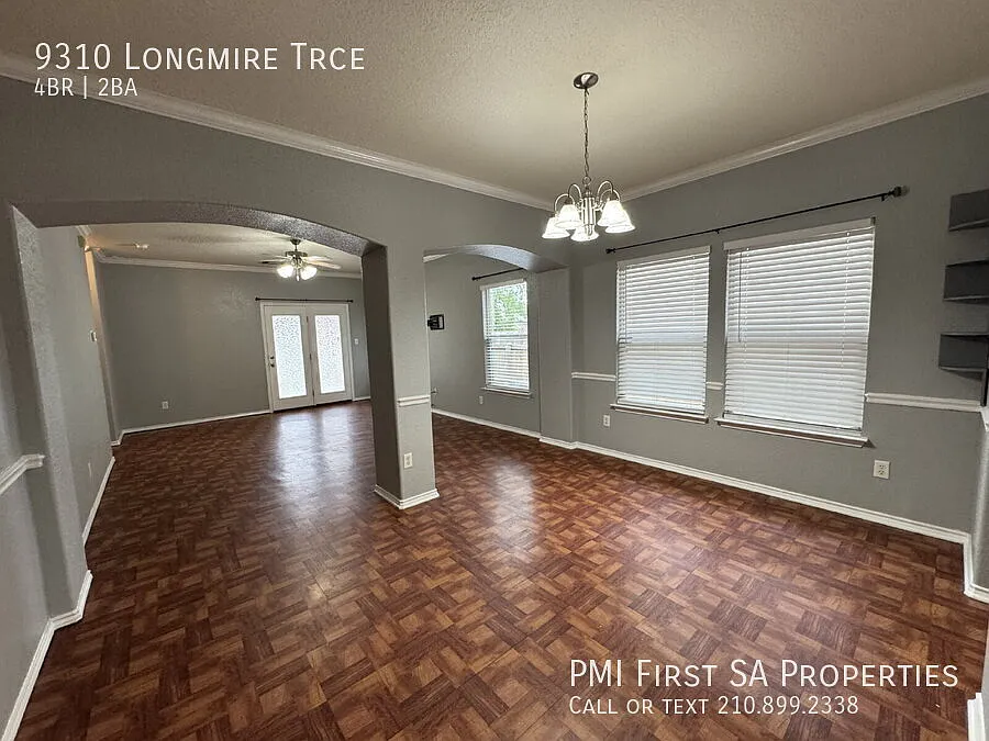 4 bedroom and 2 bathroom house ready for move in close to Lackland AFB and Sea World — Photo 2