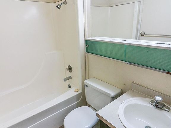 5th image of 1500 McCain Ln APT 18