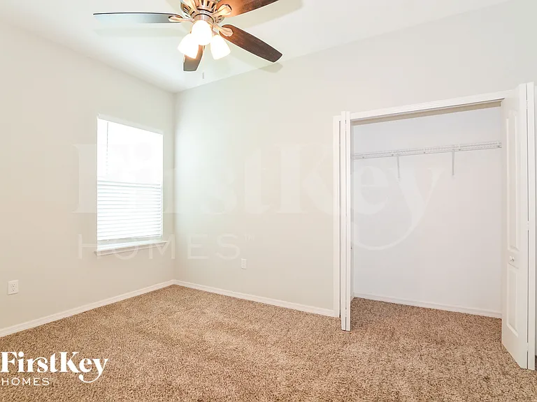1124 Berkley Ridge Ln — Photo 13
