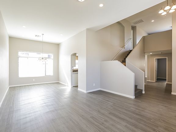 4th image of 1063 W Sunflower Pl