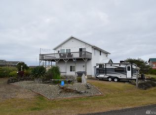 1087 Crestshire Loop SW, Ocean Shores, WA 98569