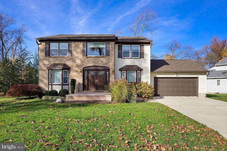 1st image of 2105 Aqueduct Ln