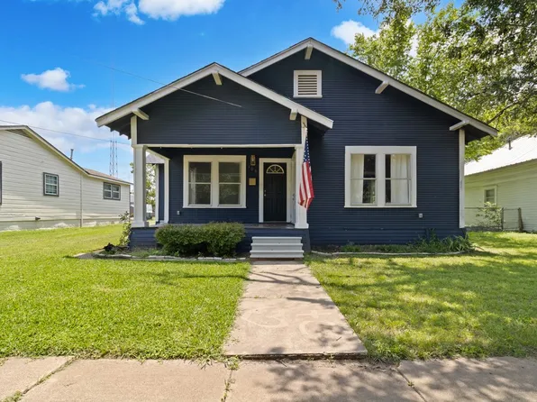 408 W Trinity St, Groesbeck, TX 76642