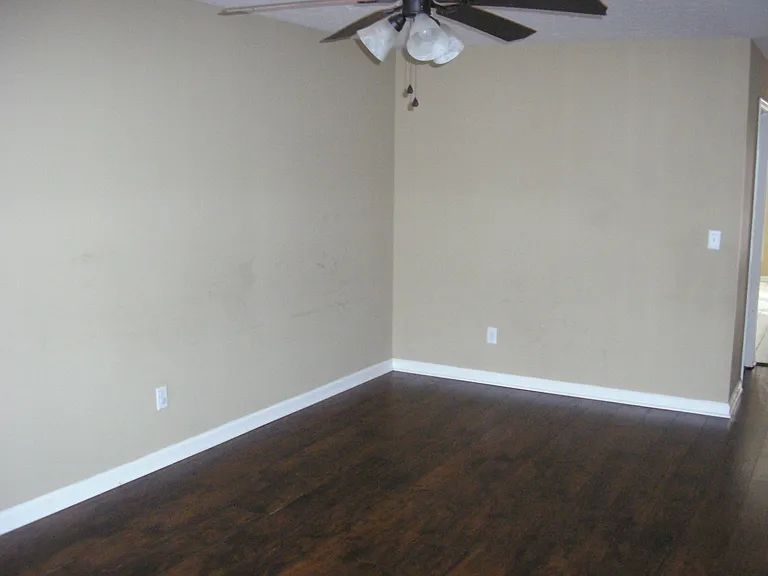 210 Crow Ave #B — Photo 3
