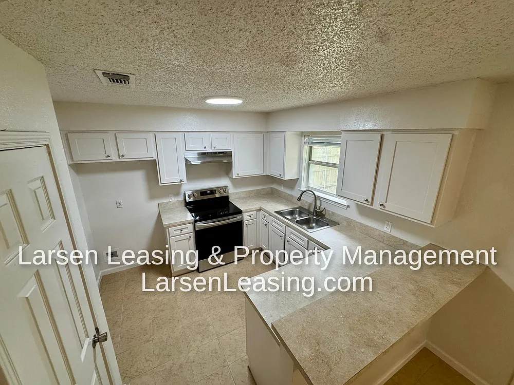 Building Photo - 7421 Emerywood Ln
