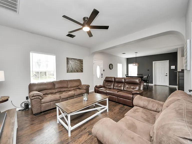 1603 Dove Run — Photo 14