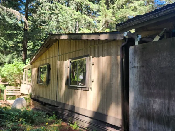 21 E Tina Drive, Belfair, WA 98528