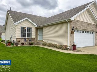 102 Meadow Ridge Dr APT A, Bloomington, IL 61704