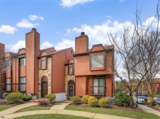68 Schindler Sq, Hackettstown, NJ 07840