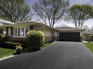 1309 E Mulberry Ln, Mount Prospect, IL