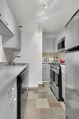 Sold by Jonathan T Rossman, LREB | media 14