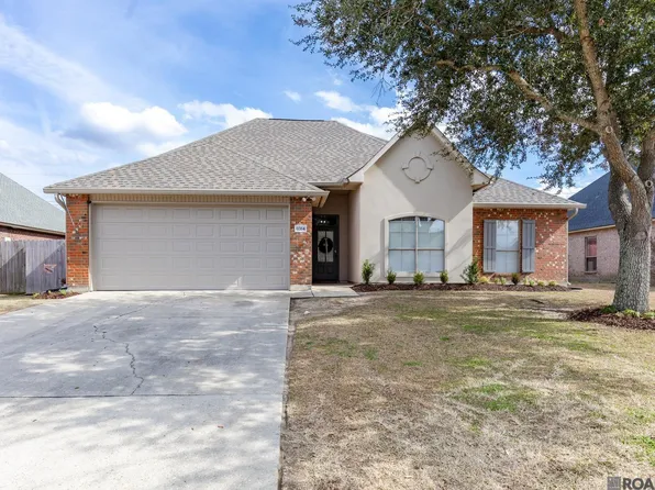 6084 Majestic Ln, Sorrento, LA 70778