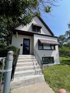 5755 S Damen Ave, Chicago, IL, 60636