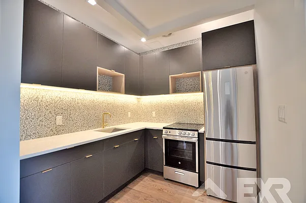 Rented by EXR | media 3