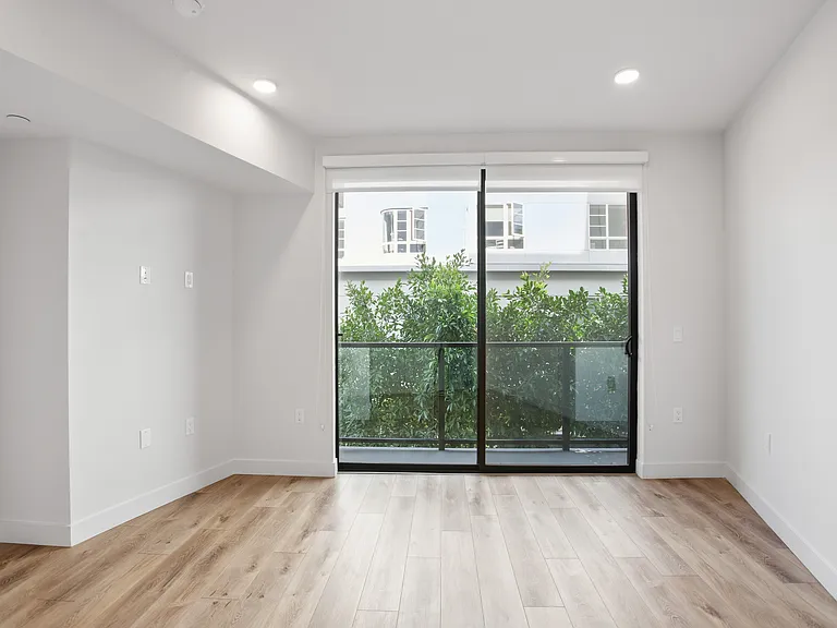 740 South Ridgeley — Photo 31