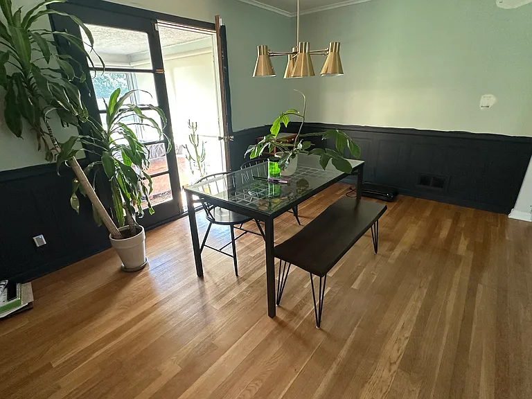 2352 Beverly Pl — Photo 7