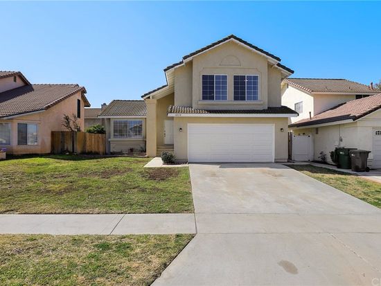 1834 Majestic Dr, Corona, CA 92878