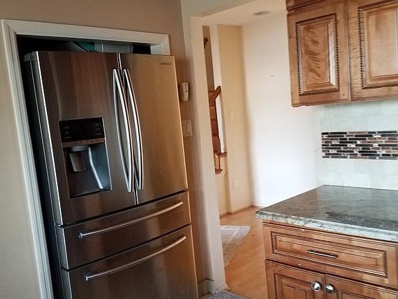 3rd image of 20 Tiger Lily Ct