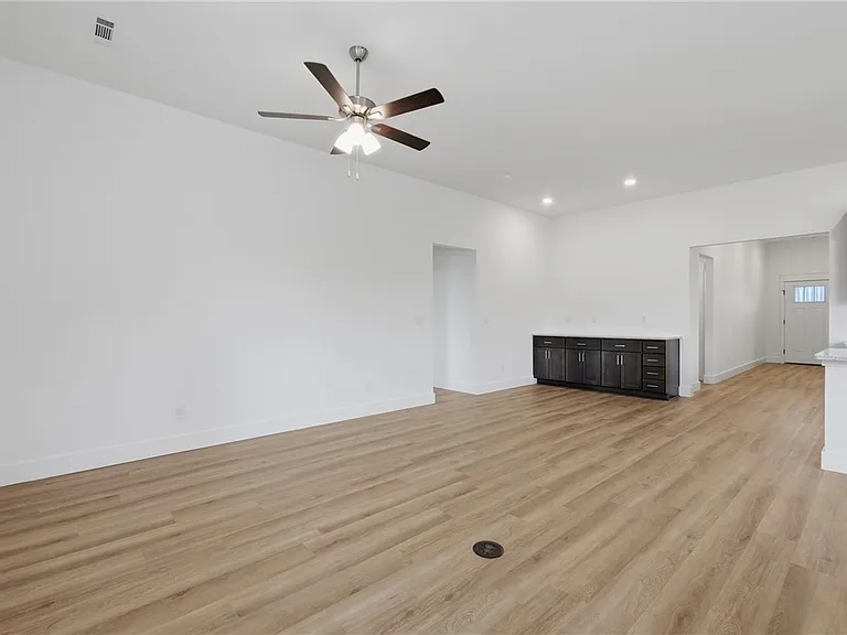 5109 Vista Ave — Photo 8