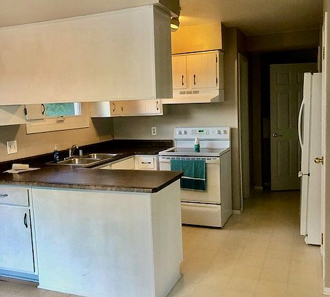 5th image of 2132 Montana Ave #2132