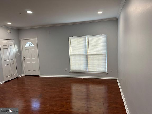 2nd image of 6906 Flag Harbor Dr