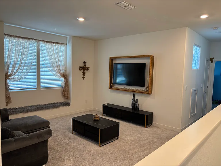 5531 Stella Ave — Photo 7