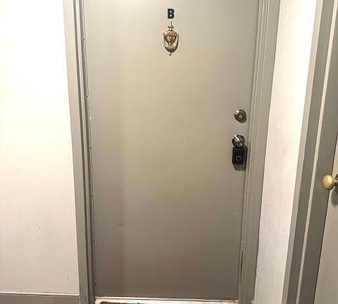 3rd image of 3503 Kingsley Ct APT B