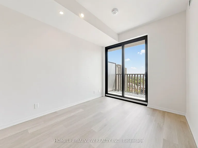 109 Erskine Ave #1706 — Photo 15