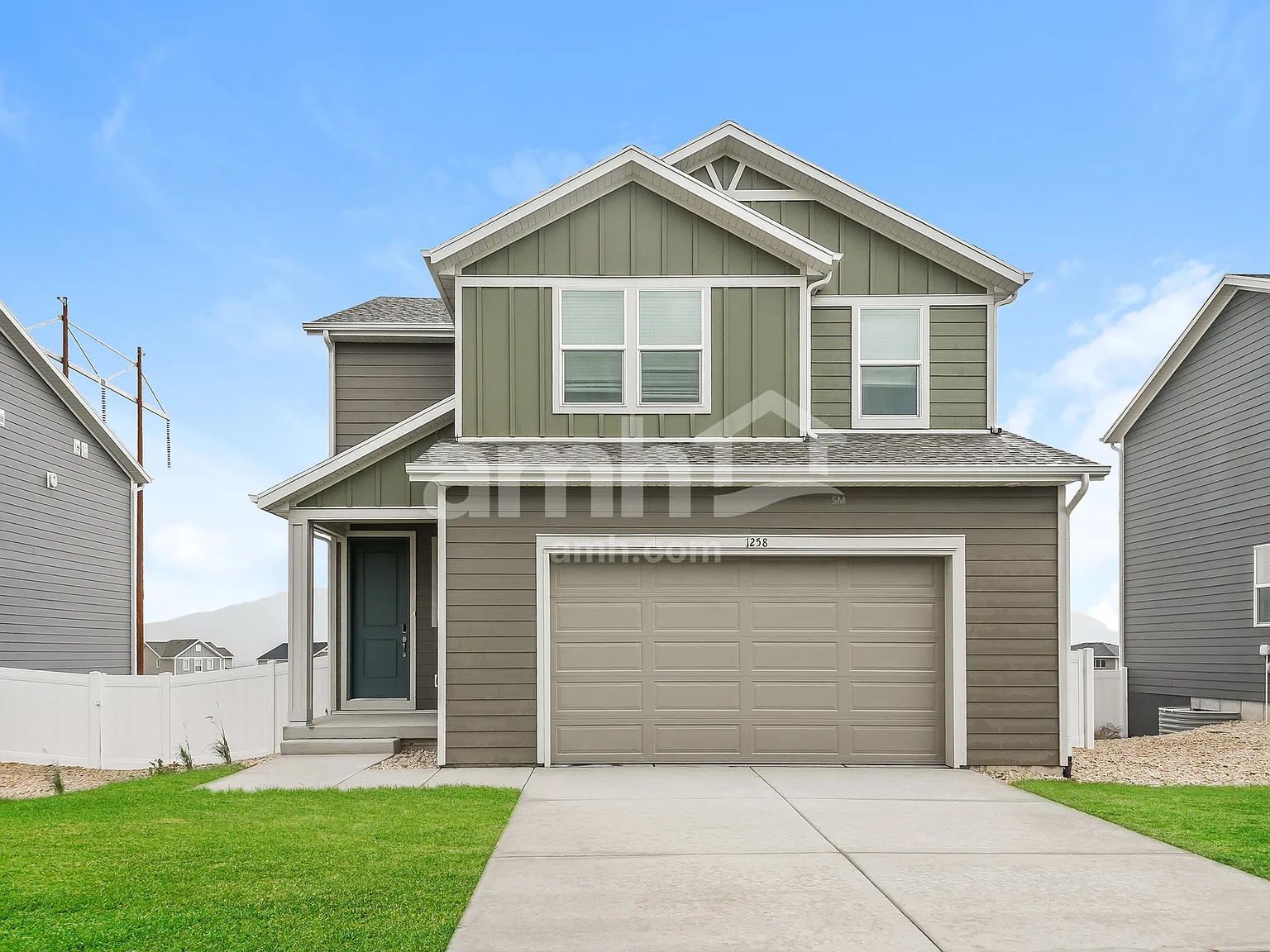 4 bed, 3.5 bath, 2143 sqft, $2,590 — Photo 1