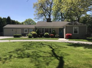 125 S Shore Dr, Springfield, MA 01118