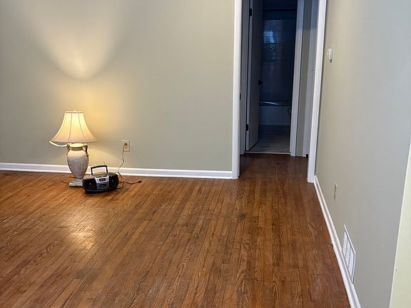 2nd image of 1214 Nordica Ave
