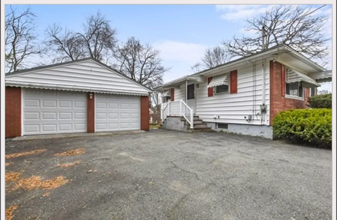 3 bed, 996 sqft, $3,000 — Photo 2