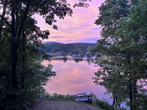 26 Sunset Cv, Ohatchee, AL 36271
