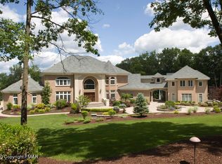 281 Manor Dr, East Stroudsburg, PA 18301