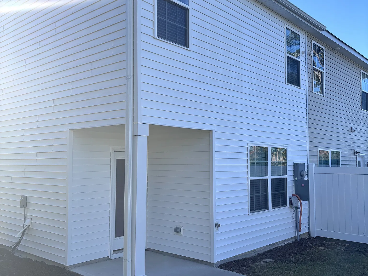 1911 Gracie Ln — Photo 2