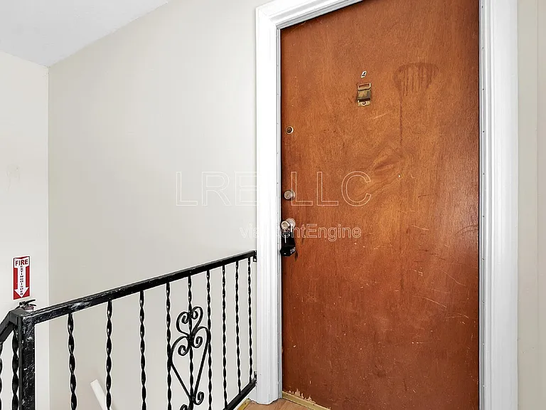 1716 Bonnyville Blvd #4 — Photo 2