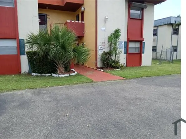 14041 NE 2nd Ave, North Miami, FL 33161