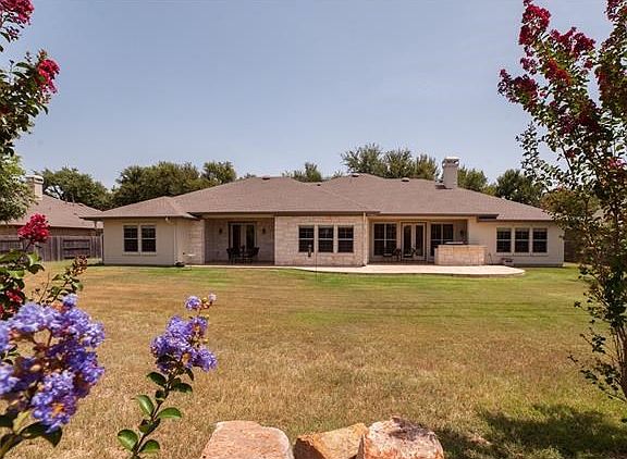 4th image of 2700 Bear Springs Trl