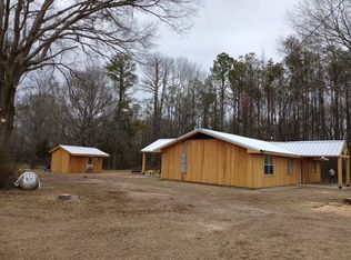 2033 Armfield Rd, Oak Grove, LA 71263